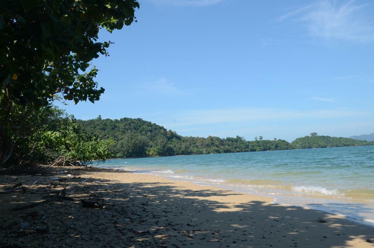 Reggae Island Private Island Koh Phayam Exterior photo
