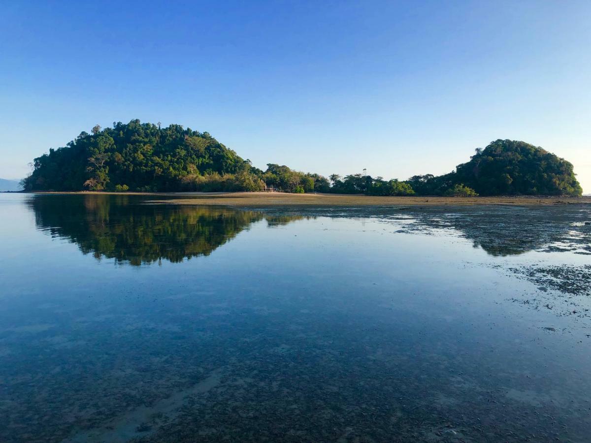 Reggae Island Private Island Koh Phayam Exterior photo