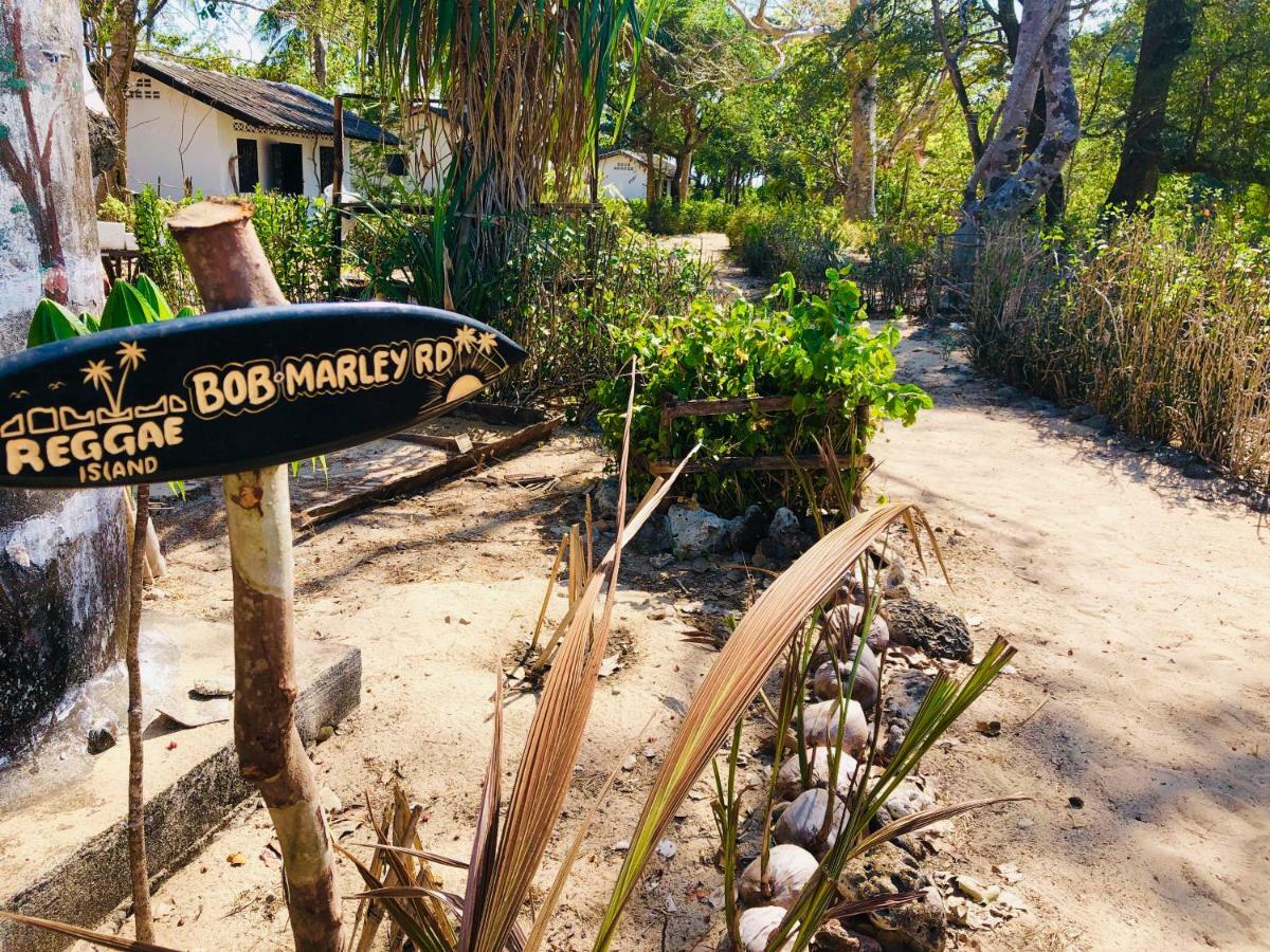 Reggae Island Private Island Koh Phayam Exterior photo