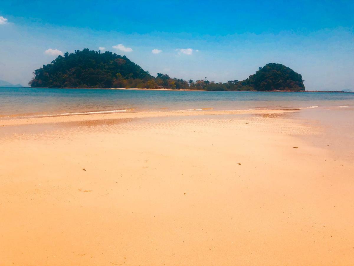 Reggae Island Private Island Koh Phayam Exterior photo