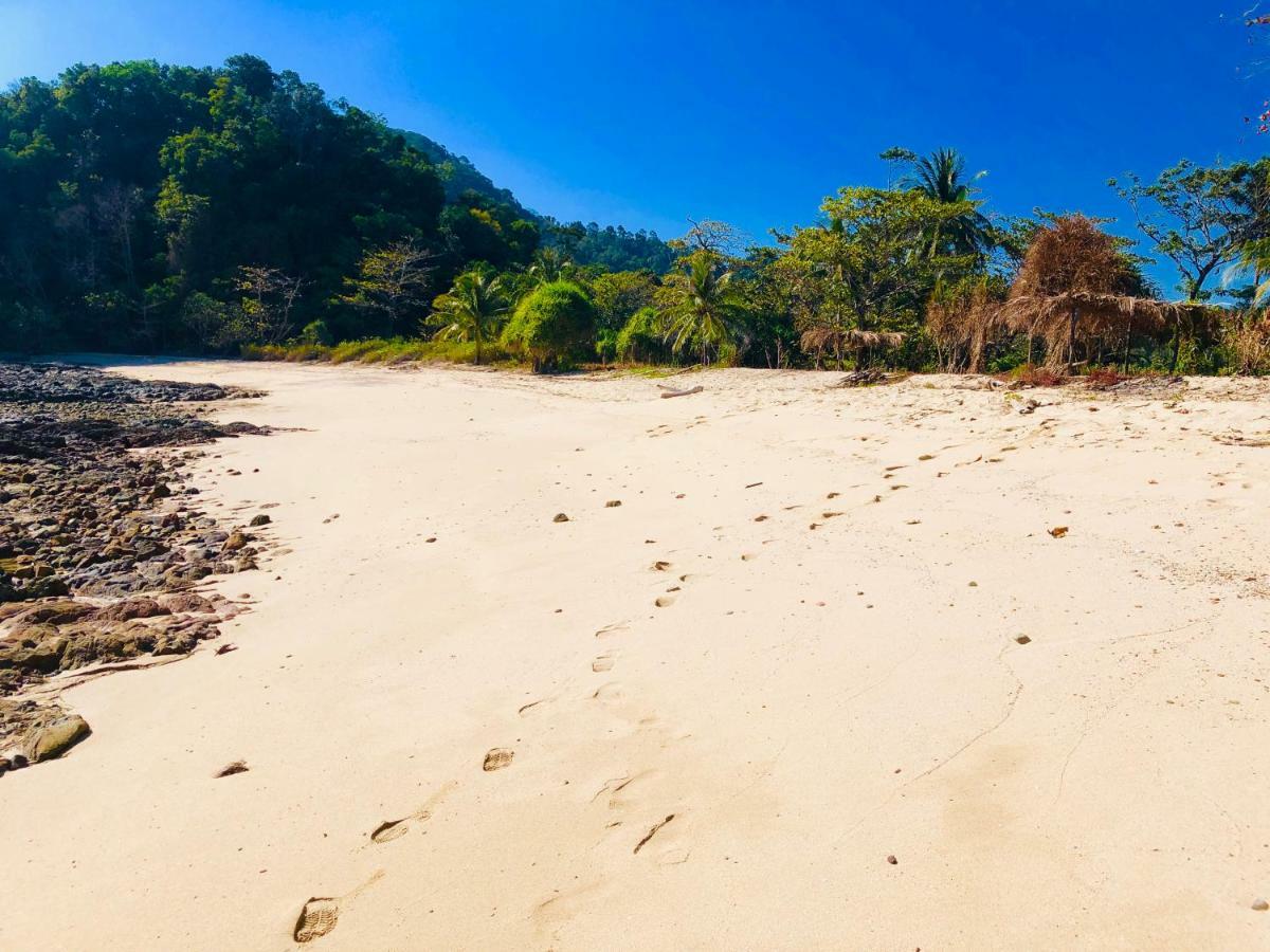 Reggae Island Private Island Koh Phayam Exterior photo