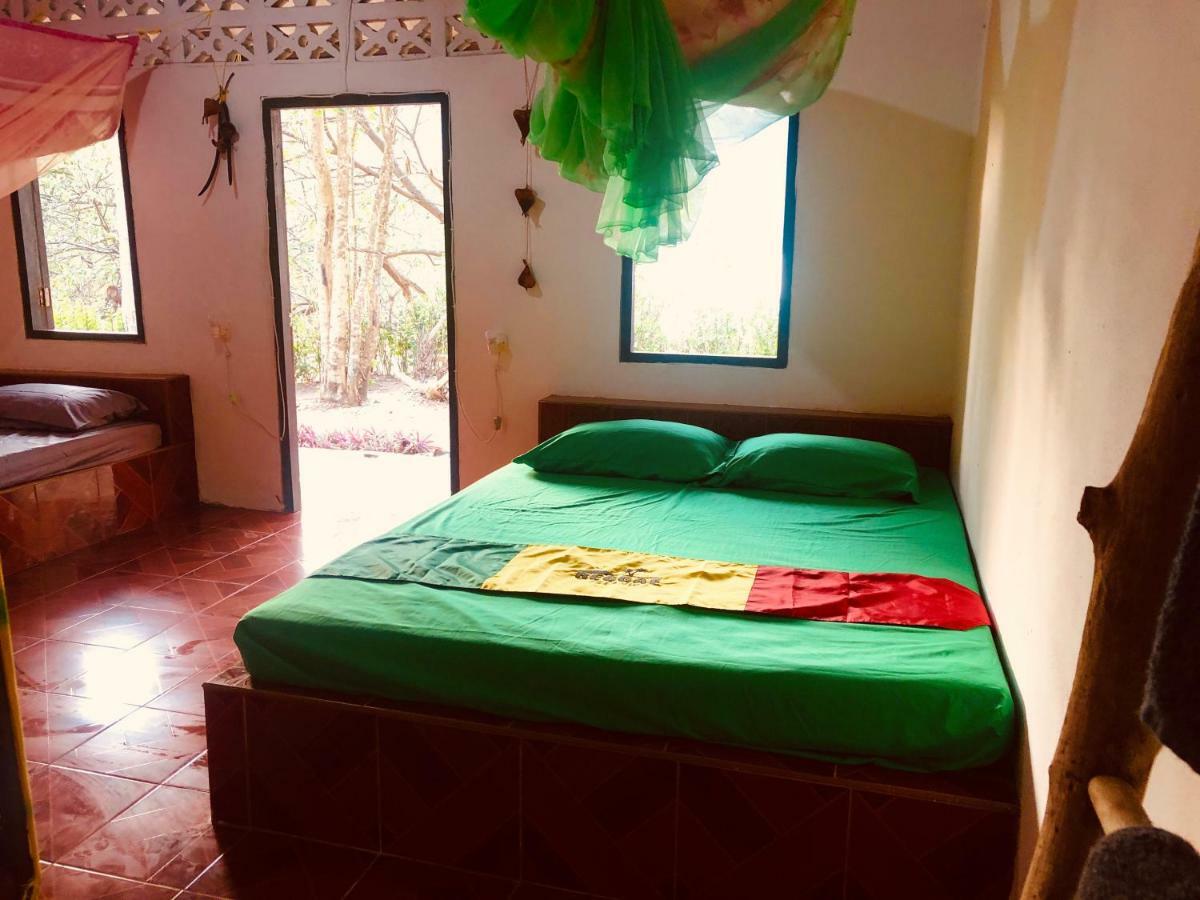 Reggae Island Private Island Koh Phayam Exterior photo