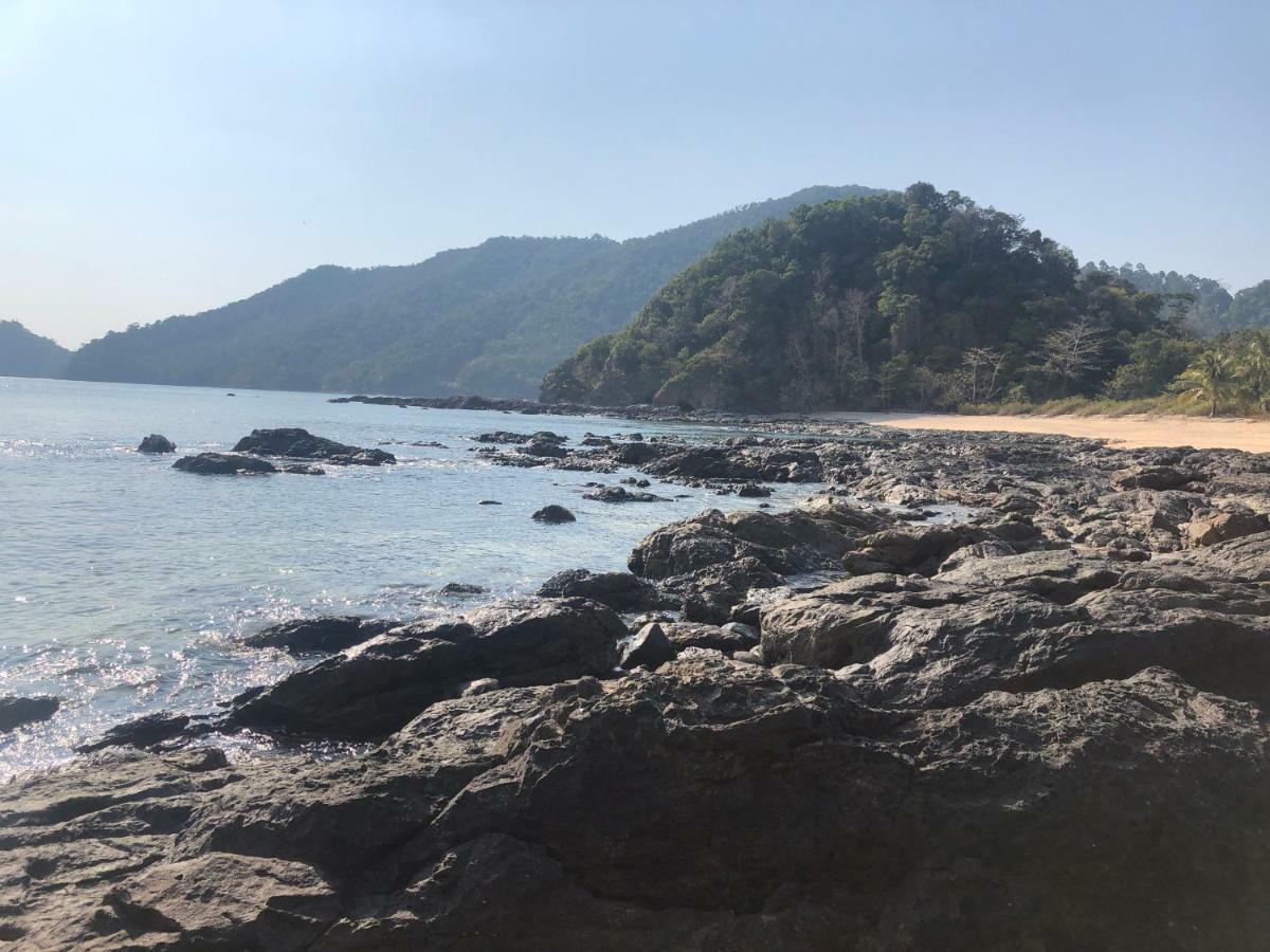 Reggae Island Private Island Koh Phayam Exterior photo