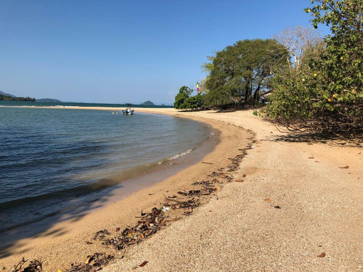 Reggae Island Private Island Koh Phayam Exterior photo