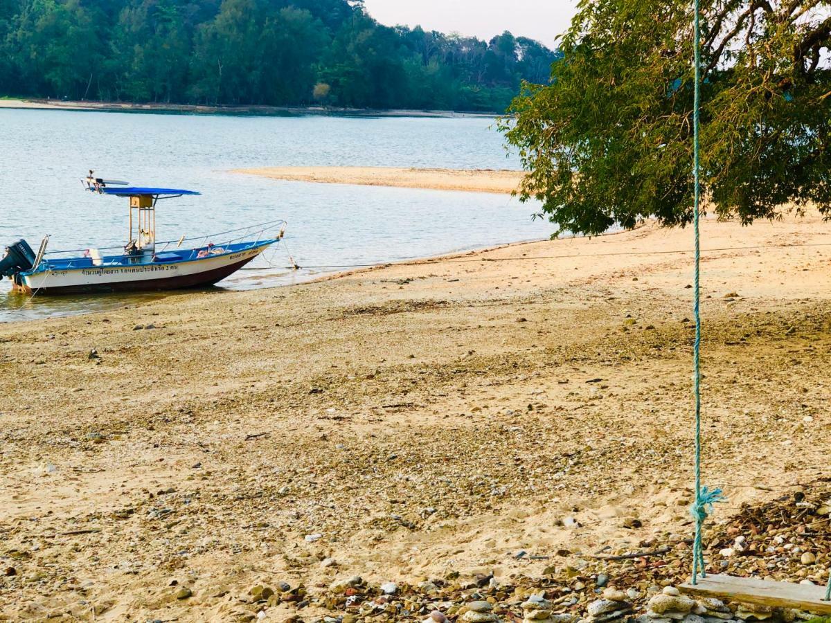 Reggae Island Private Island Koh Phayam Exterior photo