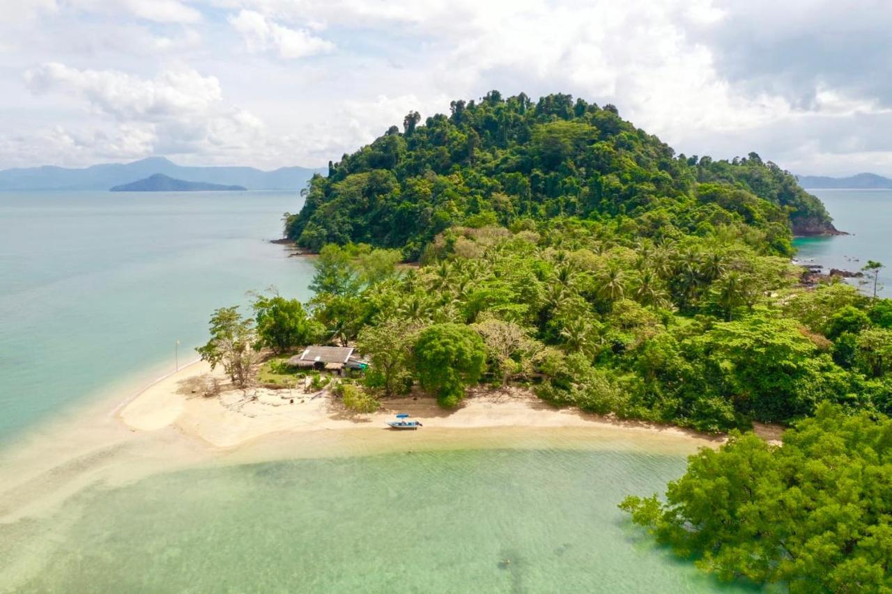 Reggae Island Private Island Koh Phayam Exterior photo